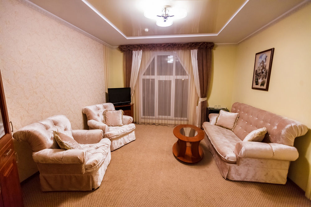 Maria Garden Hotel & Restaurant Ивано-Франковск Экстерьер фото