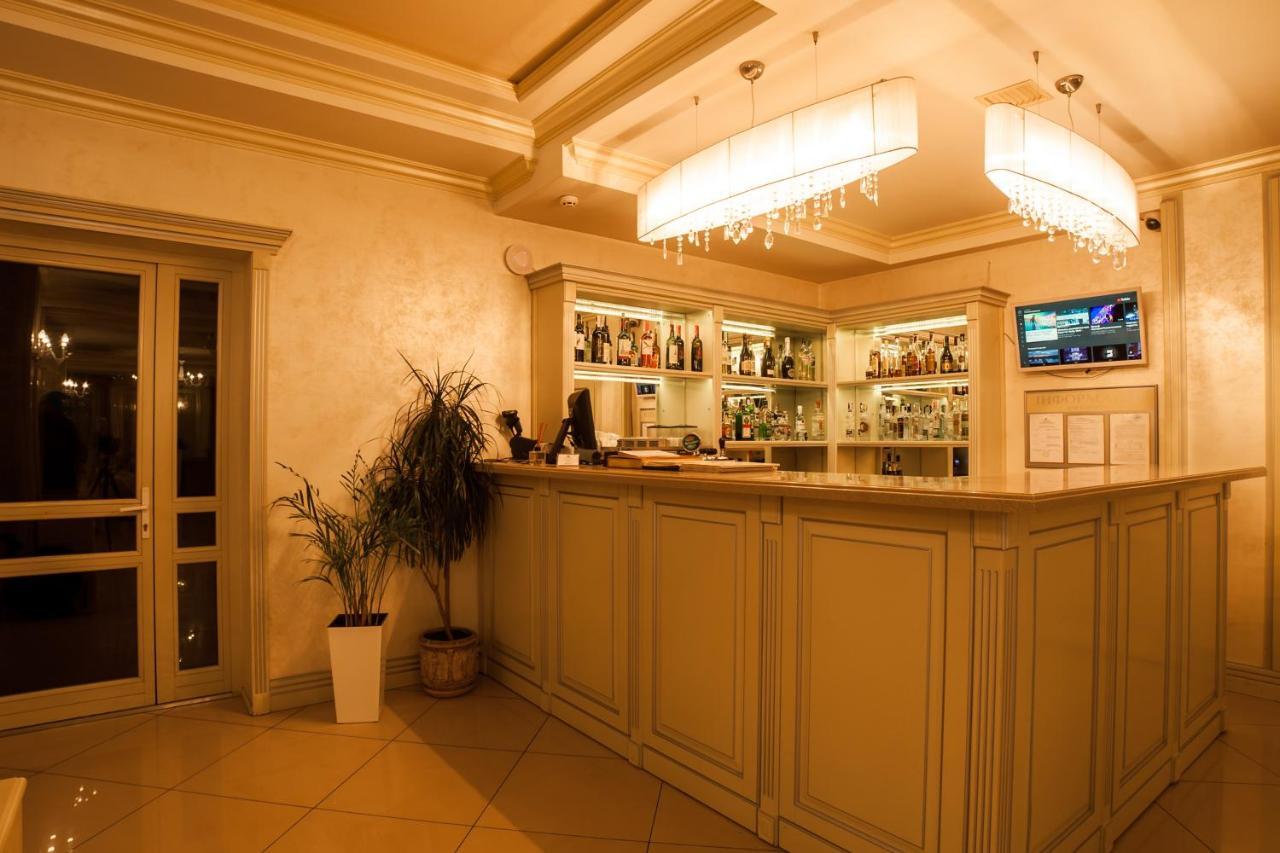 Maria Garden Hotel & Restaurant Ивано-Франковск Экстерьер фото